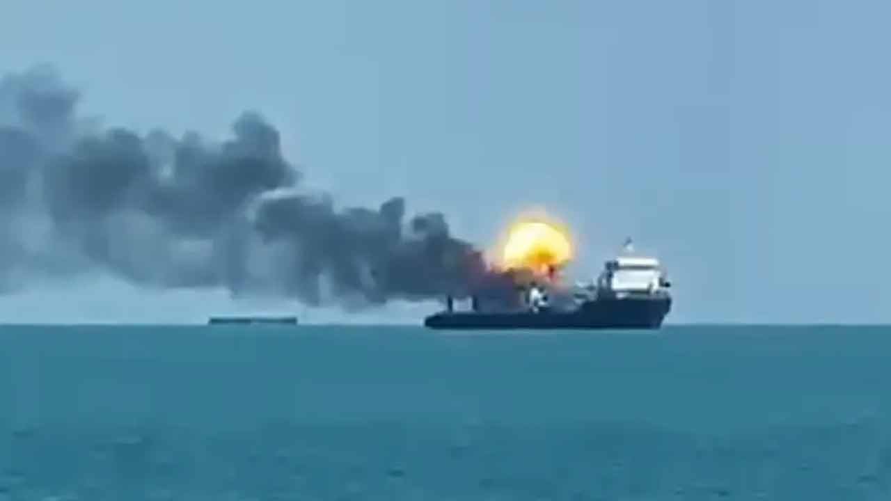 ওমান উপকূলে জাহাজে টর্পেডো হানায় হত ভারতীয় নাবিক, উদ্ধার ১৯! নিন্দা করল নয়াদিল্লি